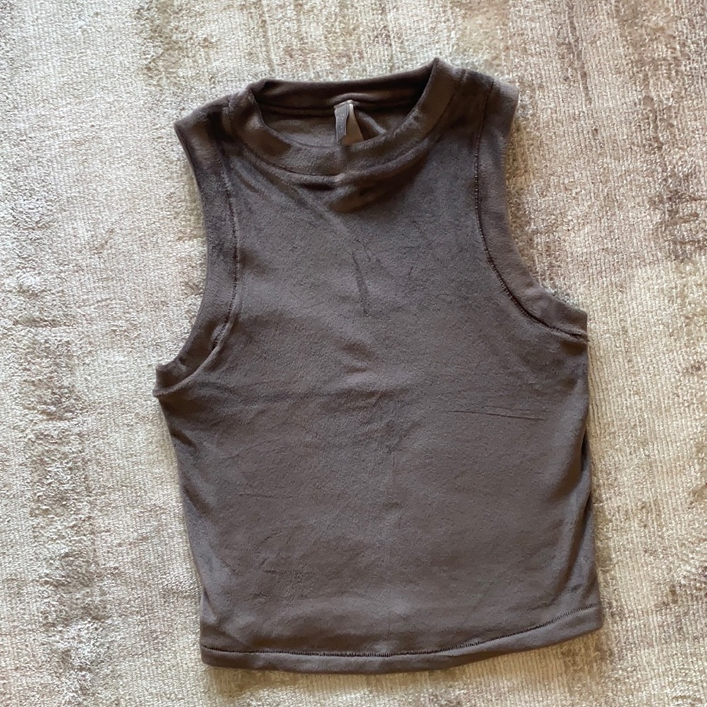 SKIMS VELOUR SLEEP TOP NEVER WORN